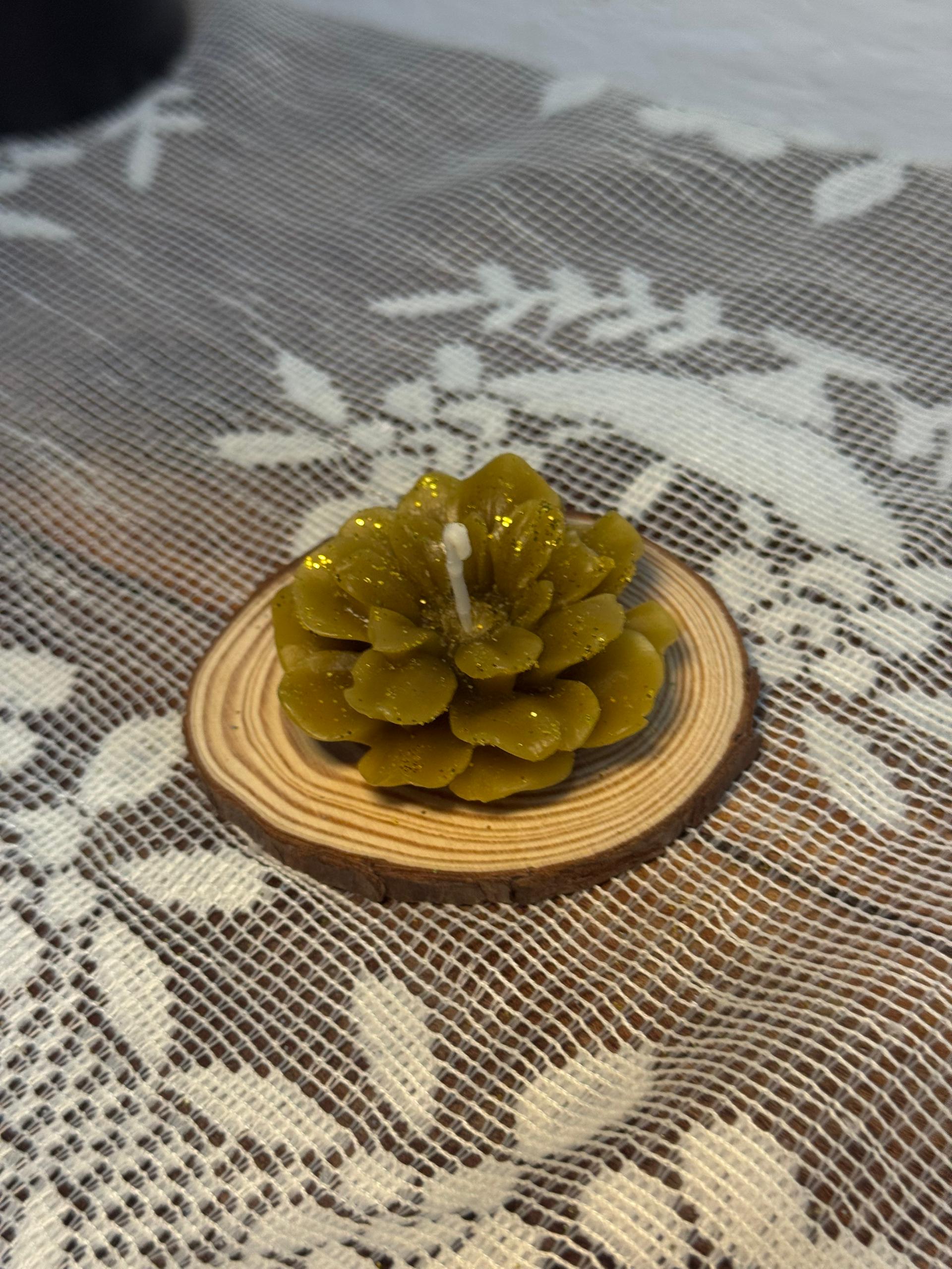 Vela natural de flor peonia compacta